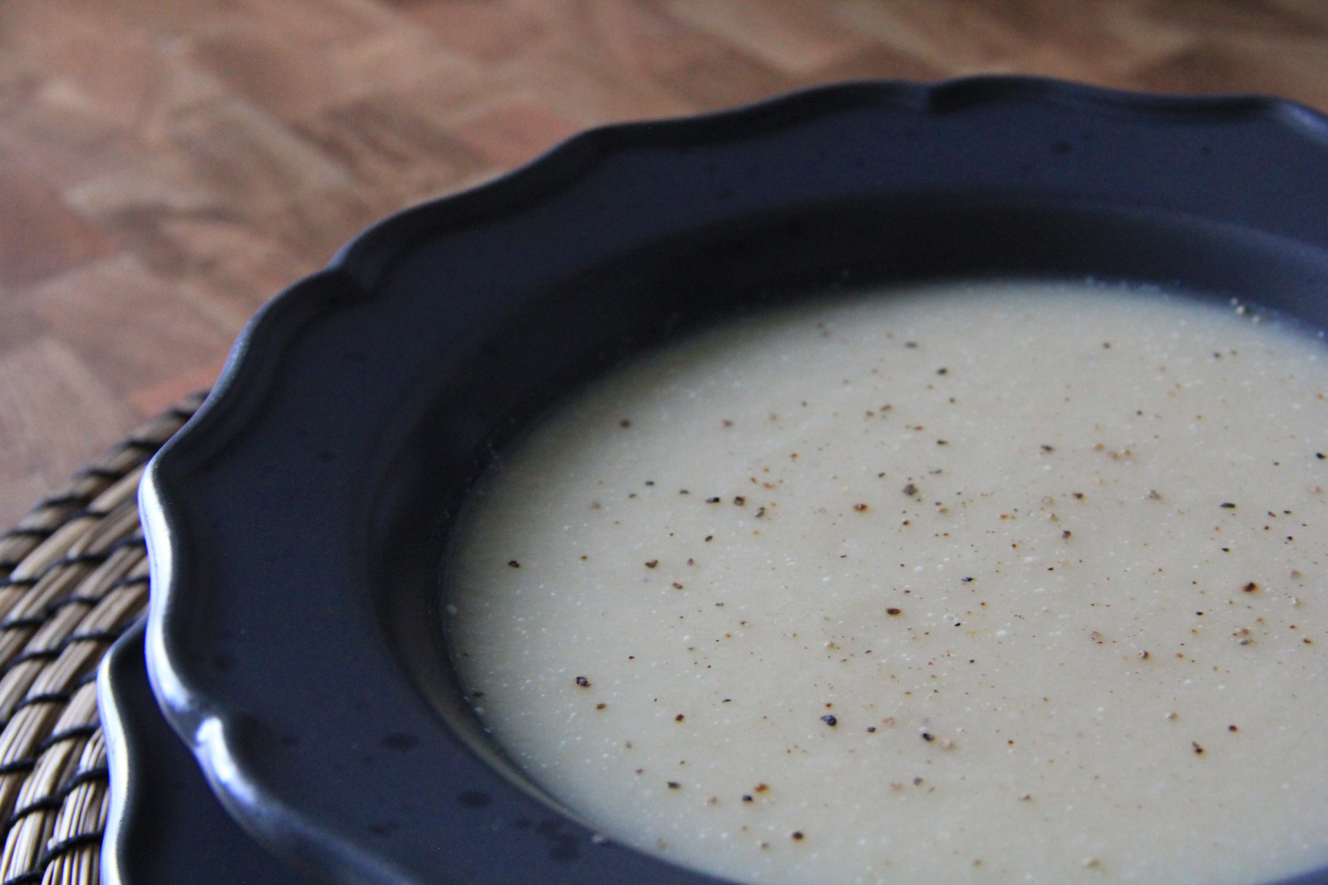 Easy cauliflower cream soup recipe - BASTAPASTA